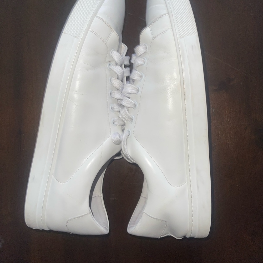 Burberry White Leather Sneakers with Minimalist Design - Picture 7 of 14